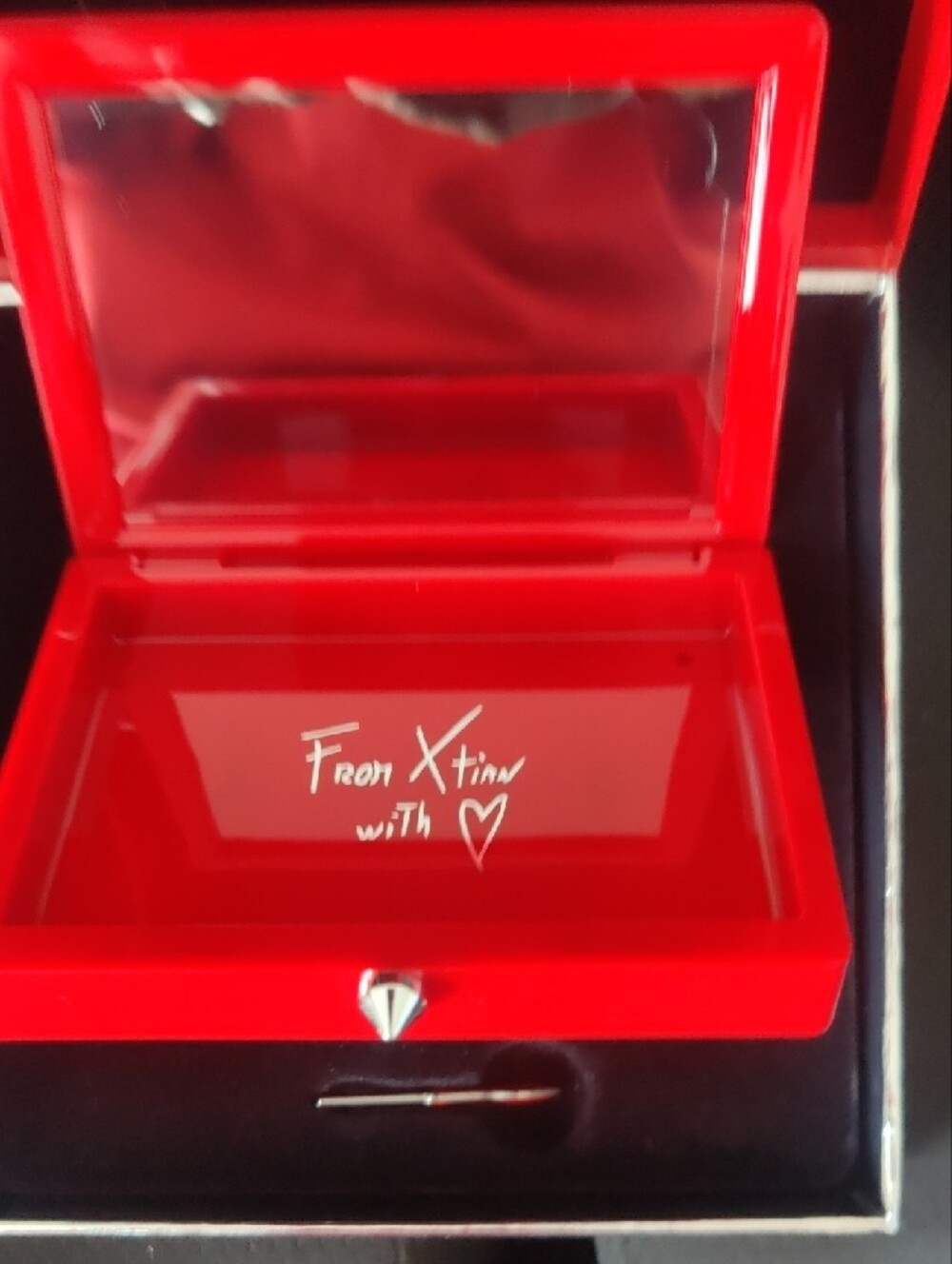 Christian Louboutin Red Lacquer Trinket Box w/ Key – Collector Accessory – Like - Picture 5 of 12